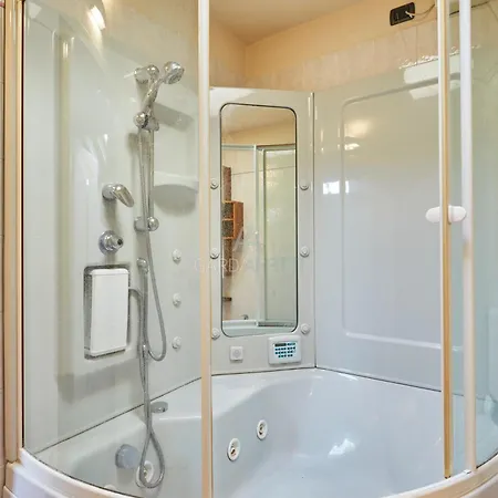 Apartment Platino - Jacuzzi Privata, Tre Piscine, Un Bar
