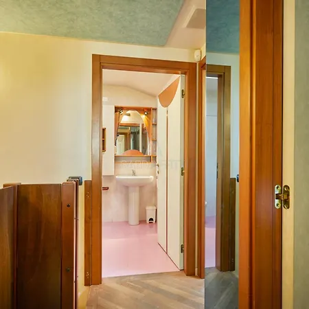 Apartment Platino - Jacuzzi Privata, Tre Piscine, Un Bar Rivoltella del Garda